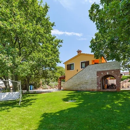 Hrast Bacva Villa Višnjan