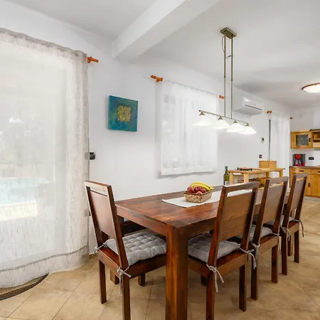 Villa Hrast Bacva Višnjan
