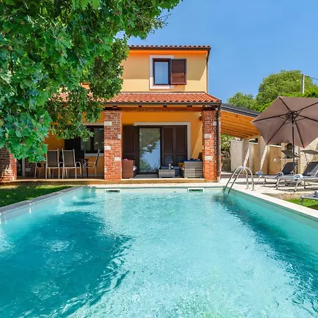 Villa Hrast Bacva Višnjan