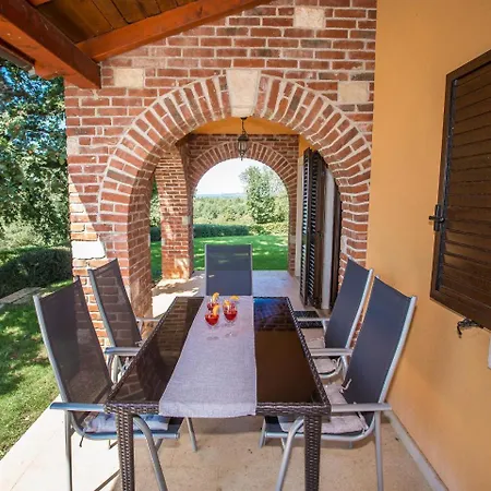 Villa Hrast Bacva Višnjan